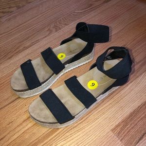 Black platform sandals